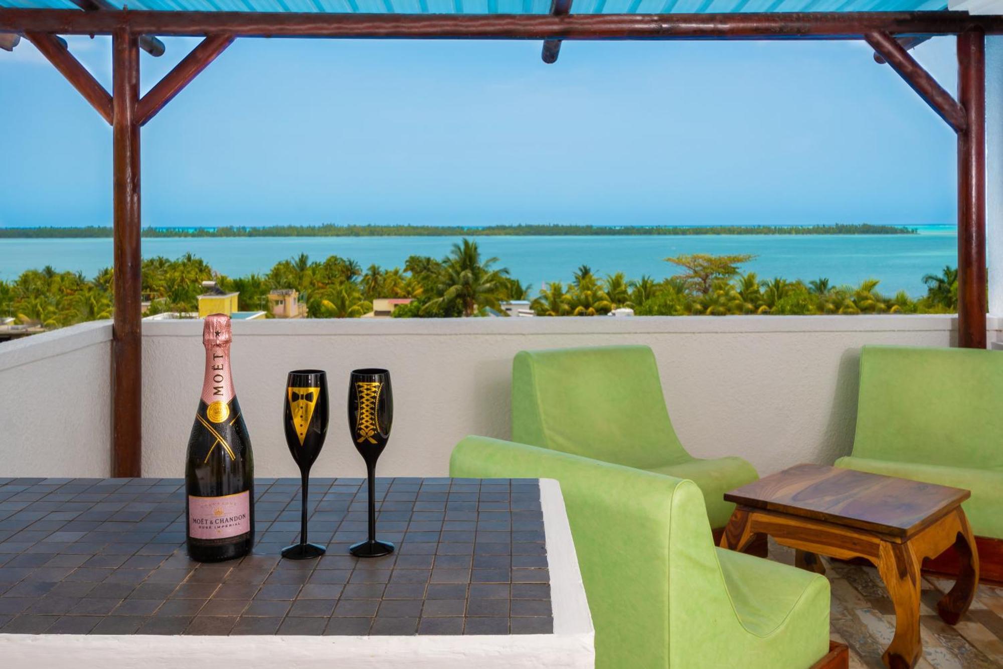 Twakila Sunset Suites La Gaulette Exteriér fotografie