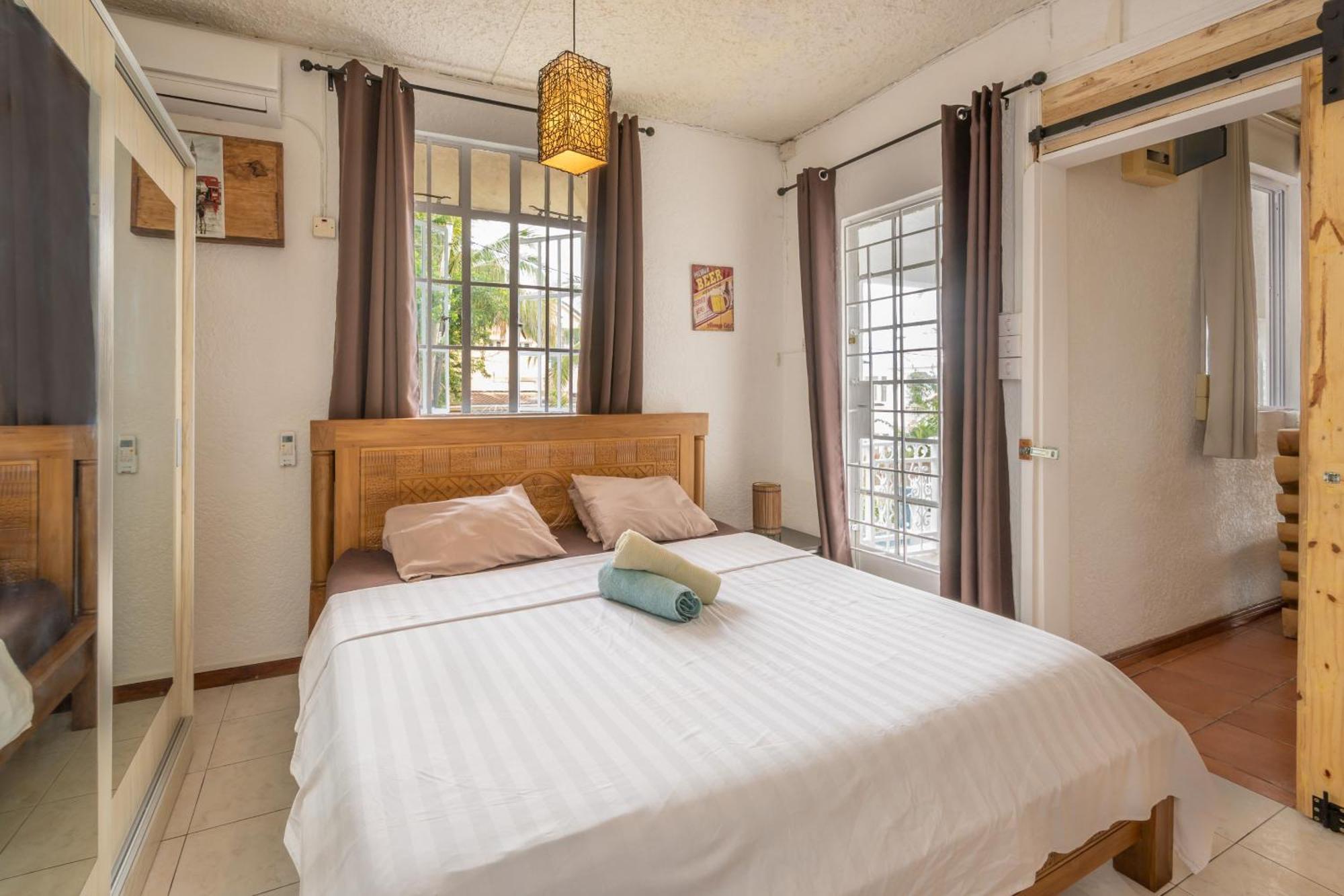 Twakila Sunset Suites La Gaulette Exteriér fotografie