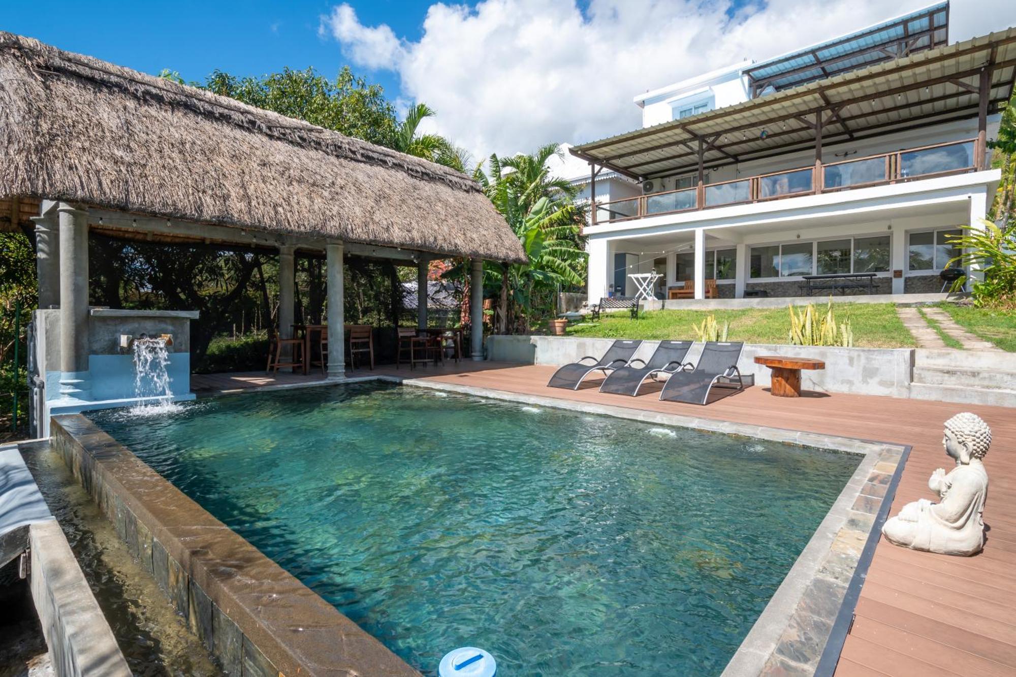 Twakila Sunset Suites La Gaulette Exteriér fotografie