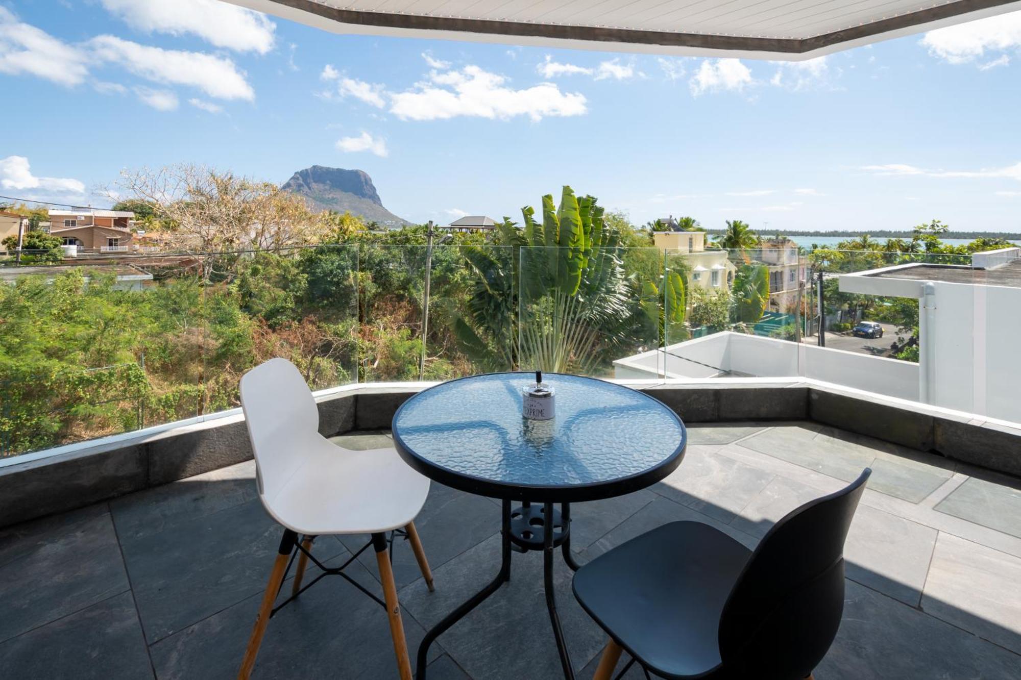 Twakila Sunset Suites La Gaulette Exteriér fotografie