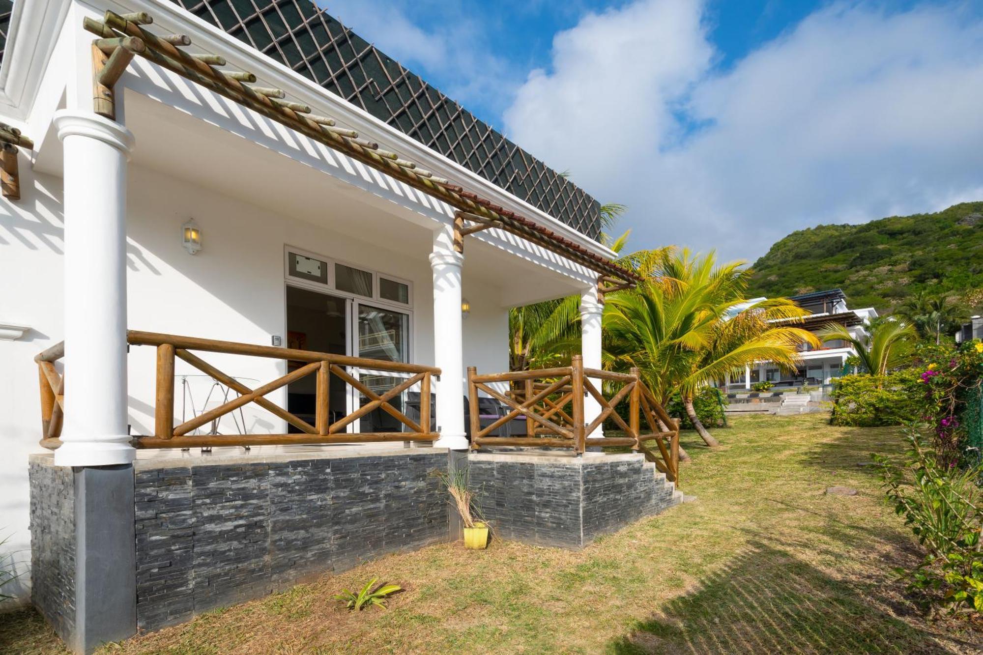 Twakila Sunset Suites La Gaulette Exteriér fotografie