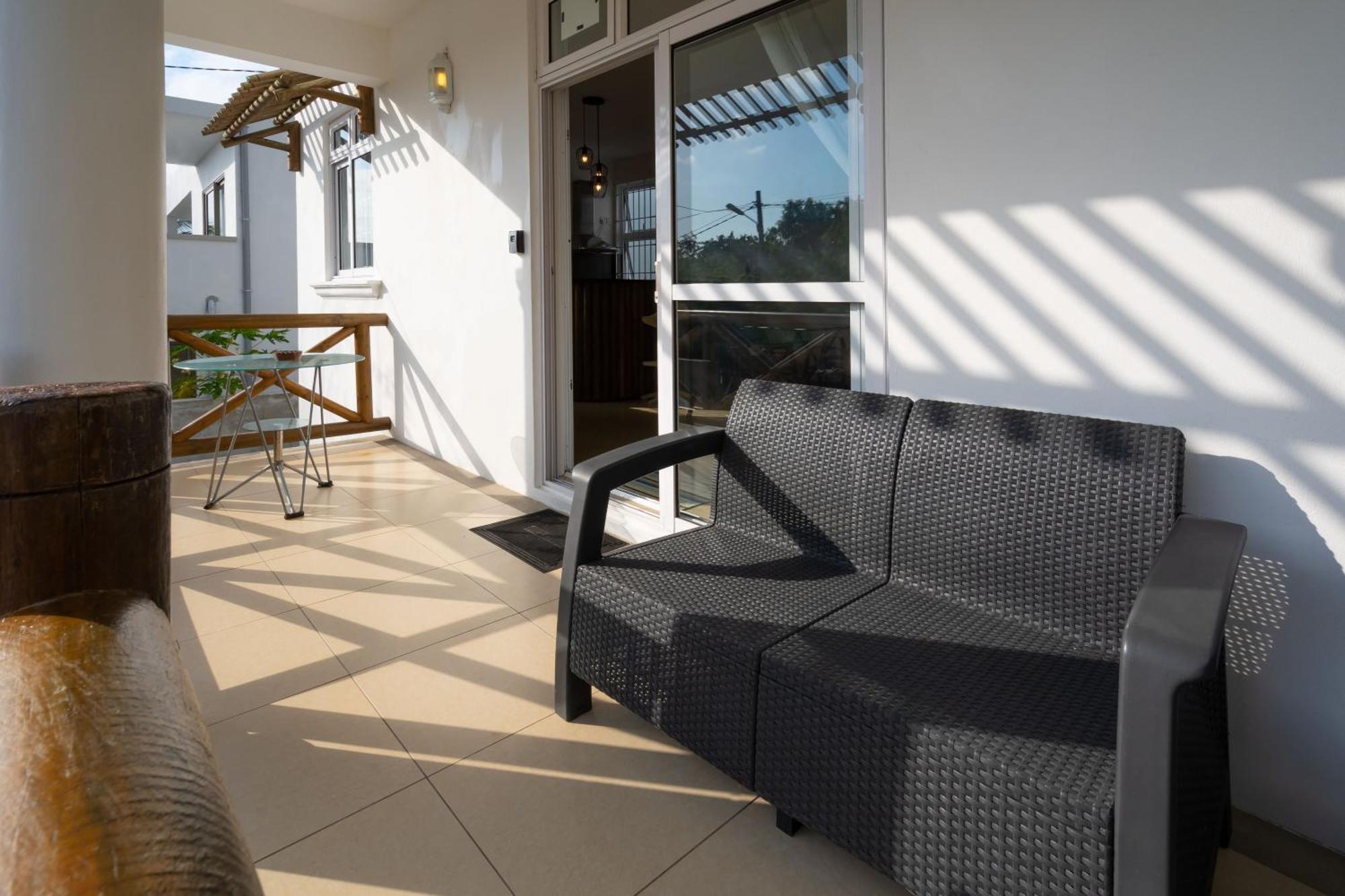 Twakila Sunset Suites La Gaulette Exteriér fotografie